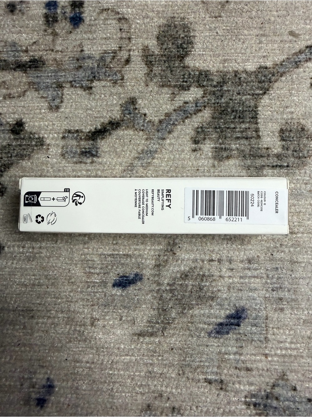 REFY Concealer - Picture 2 of 3